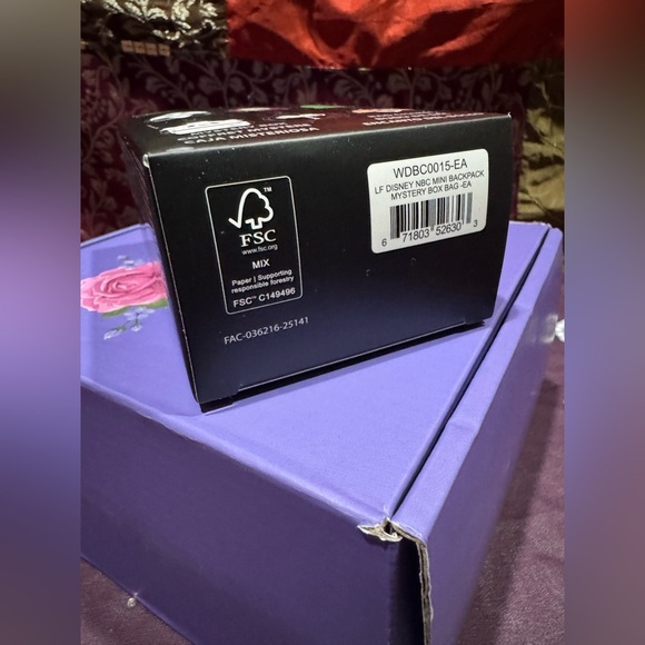 Loungefly Mystery Mini Coin Purse, Mini Loungefly Bag Charm Unique - Picture 3 of 4